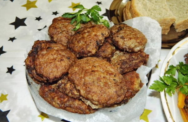 Котлеты из бобра. Как приготовить, рецепт простой и вкусный, фото