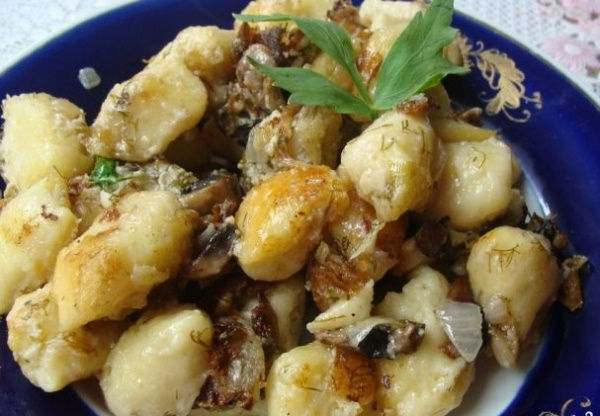 Вареники с грибами и картошкой, сыром, капустой. Рецепт пошагово, фото