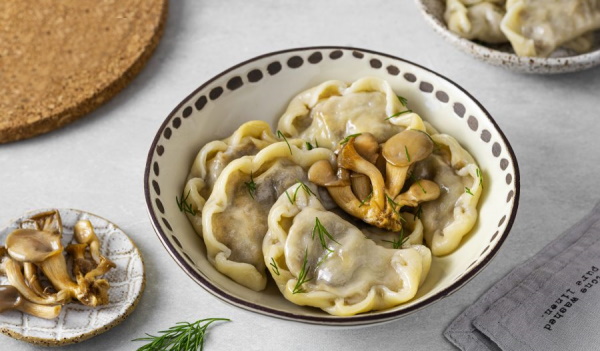 Вареники с грибами и картошкой, сыром, капустой. Рецепт пошагово, фото
