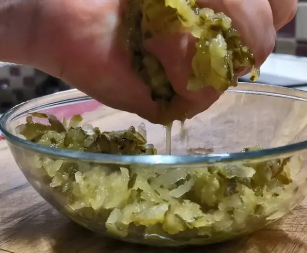 Куриные сердечки с гречкой на сковороде, в мульварке. Рецепт