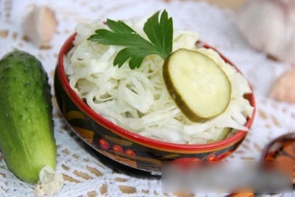 Засолка капусты в рассоле хрустящая и сочная. Быстрые рецепты