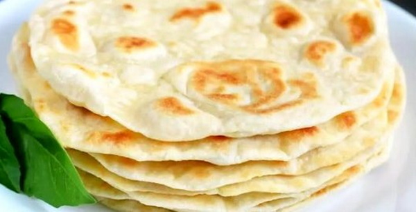 Лепешки без дрожжей на сковороде быстрые на воде и муке. Рецепты