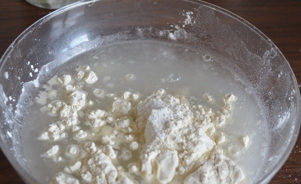 Лепешки без дрожжей на сковороде быстрые на воде и муке. Рецепты