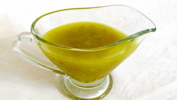 Заправка для салата с рукколой, помидорами, Моцареллой, креветками