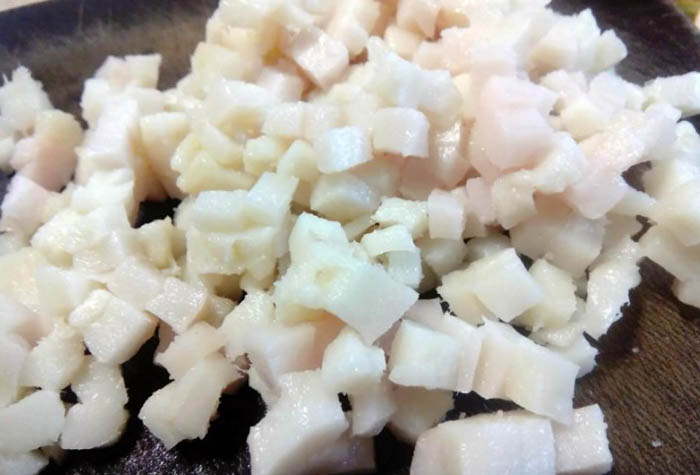 Домашние колбаски в кишке куриные, из свинины. Рецепты на мясорубке