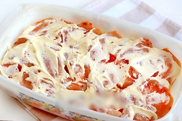 Курица по-французски на сковороде, мясо по-французски из курицы. Рецепт
