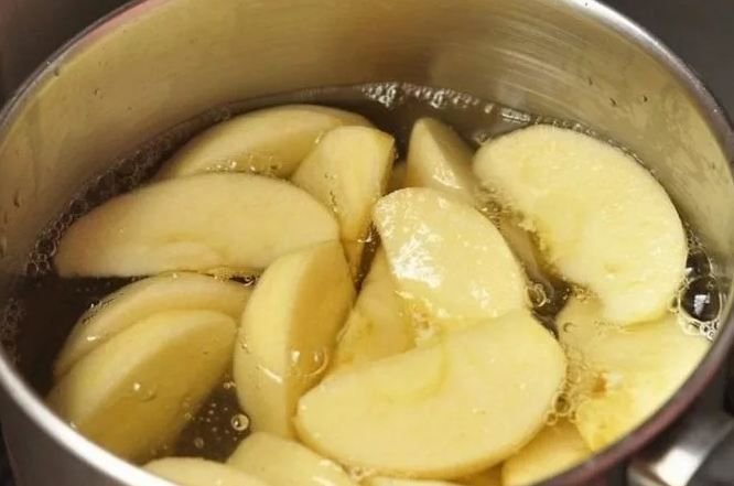 Яблочно-коричное варенье из коричных яблок прозрачное. Рецепт