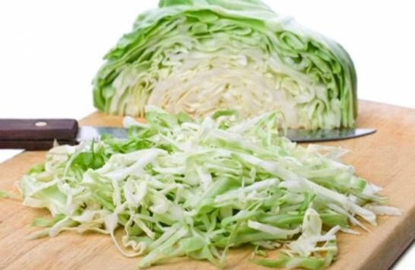 Шарлотка с капустой в духовке. Рецепт быстро и просто