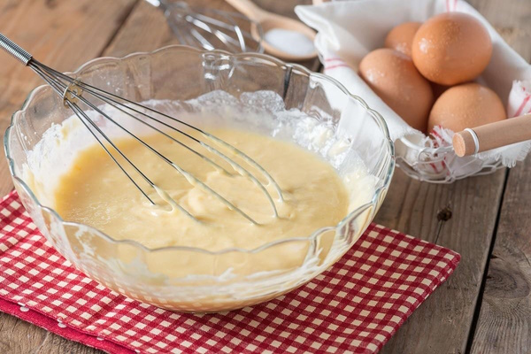 Шарлотка с капустой в духовке. Рецепт быстро и просто