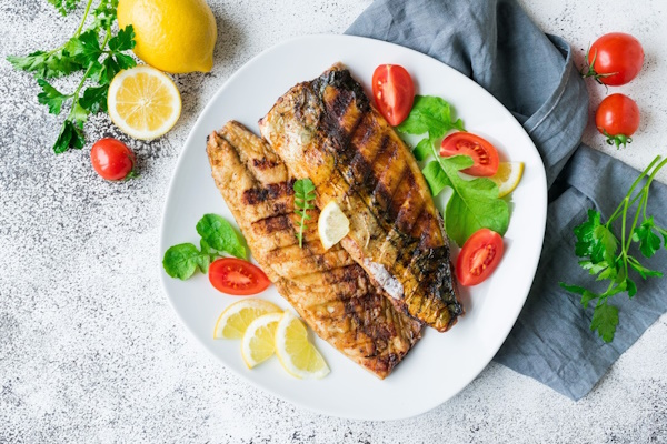 Как замариновать скумбрию вкусно и быстро в домашних условиях