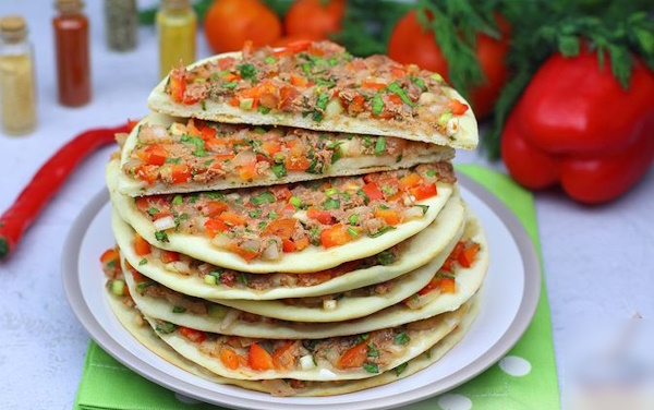 Лахмаджун (Lahmacun) турецкий. Рецепт в домашних условиях