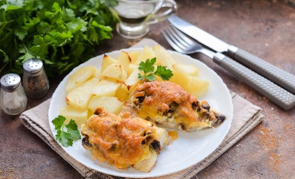 Рыба по-французски с картошкой в духовке. Рецепт