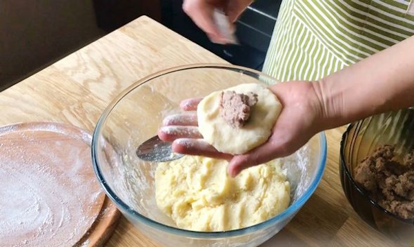 Картопляники пирожки из картофеля. Рецепт классический с фото