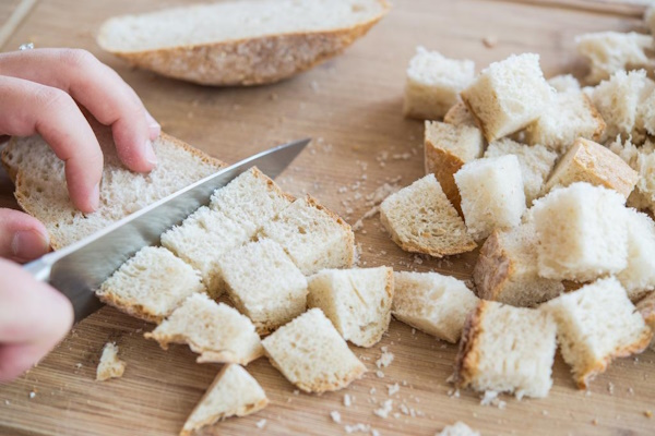 Канапе с сыром и виноградом на шпажках. Рецепт